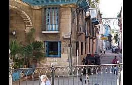 Klick to see High Resolution